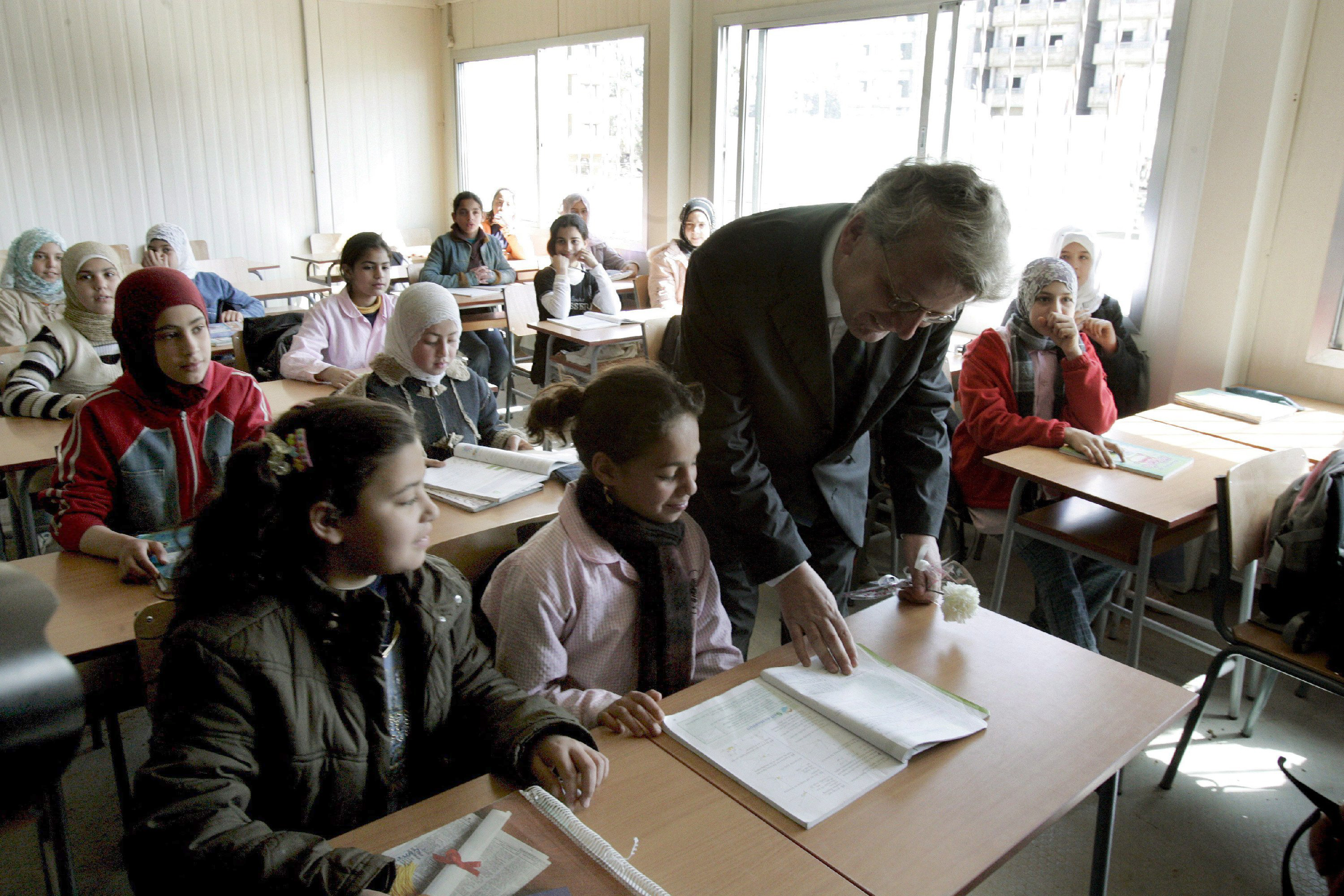 Une nouvelle école dans un camp de réfugiés